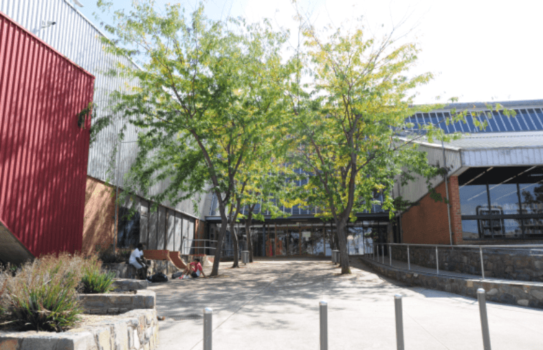 Erindale College - foto 1
