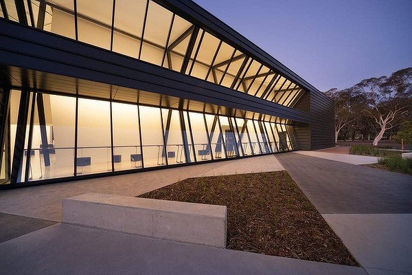 CANBERRA COLLEGE - foto 3